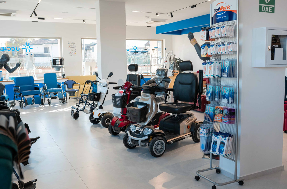 Calzature ortopediche e scarpe sanitarie disponibili presso Ortopedia Ucciero